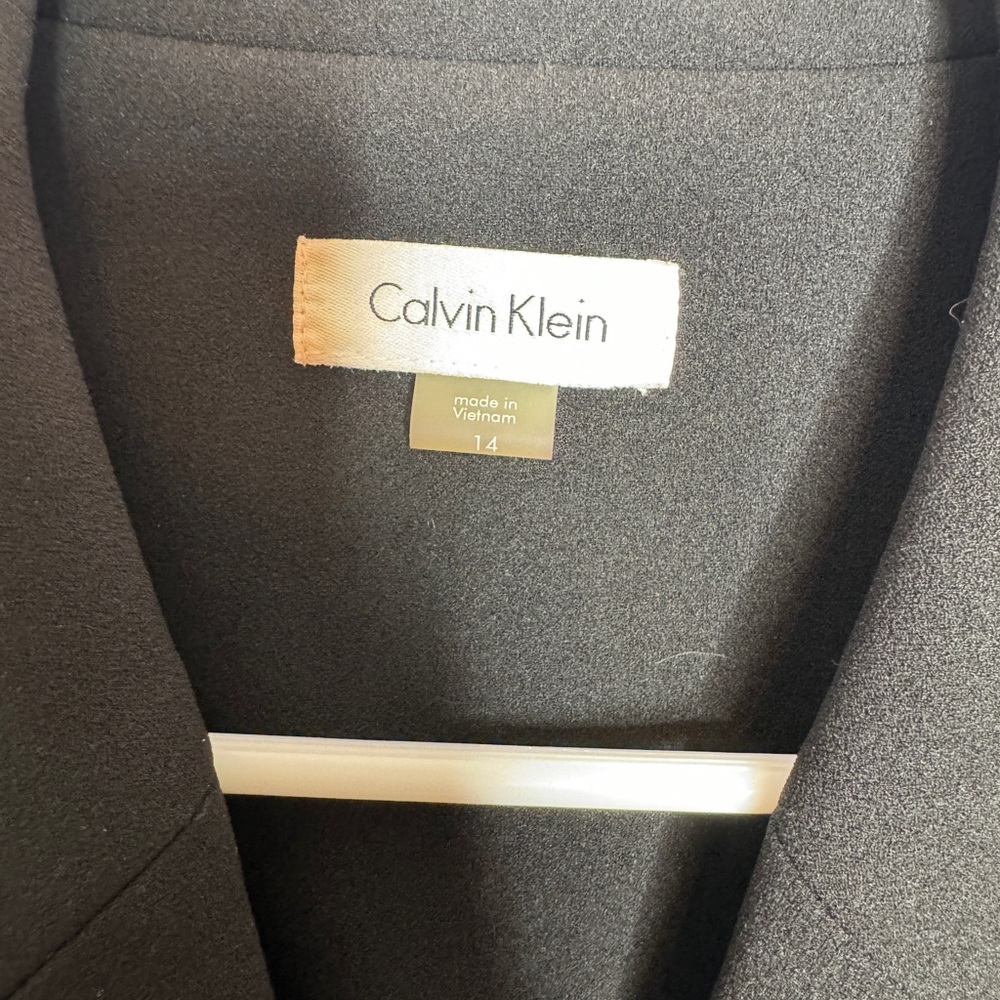 sleeveless double-breasted blazer dress by Calvin Klein - Picture 2 of 3